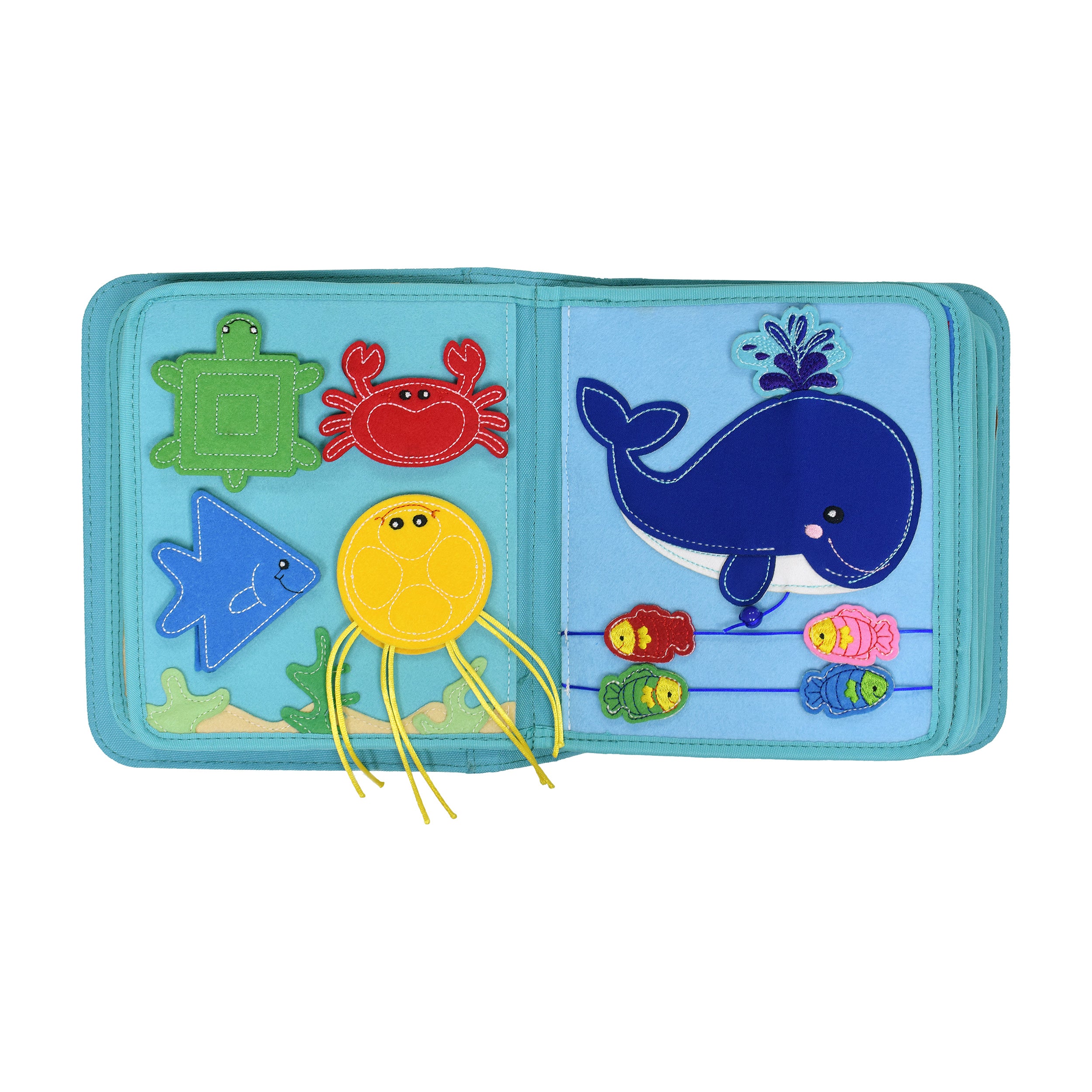 Unter Wasser Quiet Book Seite mit Meerestieren als Formen (Schildkröte, Krabbe, Fisch, Qualle) und Schiebe-Fischen am Wal – übt Formen erkennen ab 3 Jahren